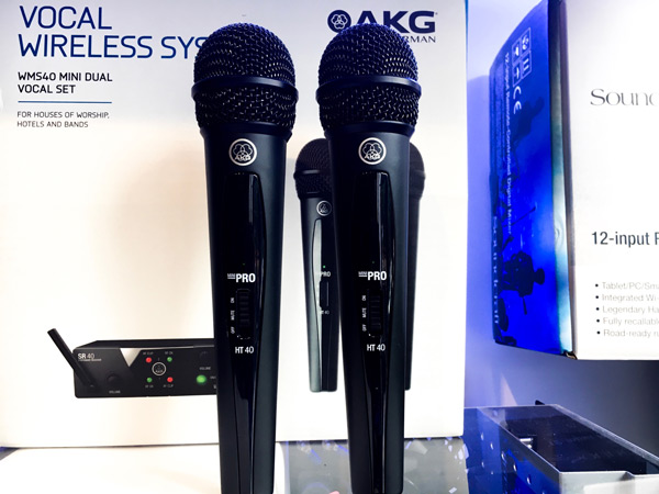 micro karaoke không dây akg wms40