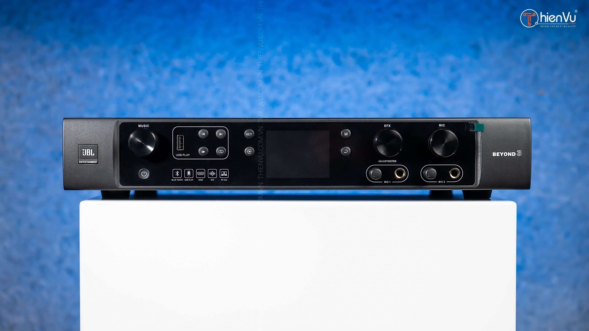 vang-so-jbl-beyond-3