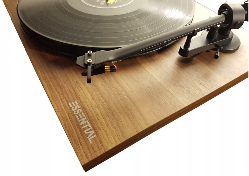 tinh-nang-noi-bat-dau-dia-than-pro-ject-essential-iii-phono-walnut-hien-dai