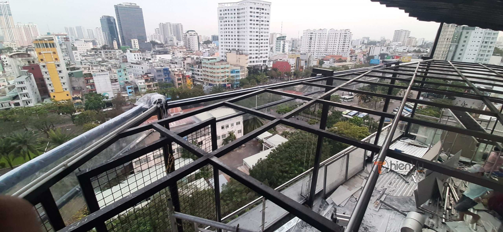 thi-cong-am-thanh-quan-rooftop-ngoai-troi