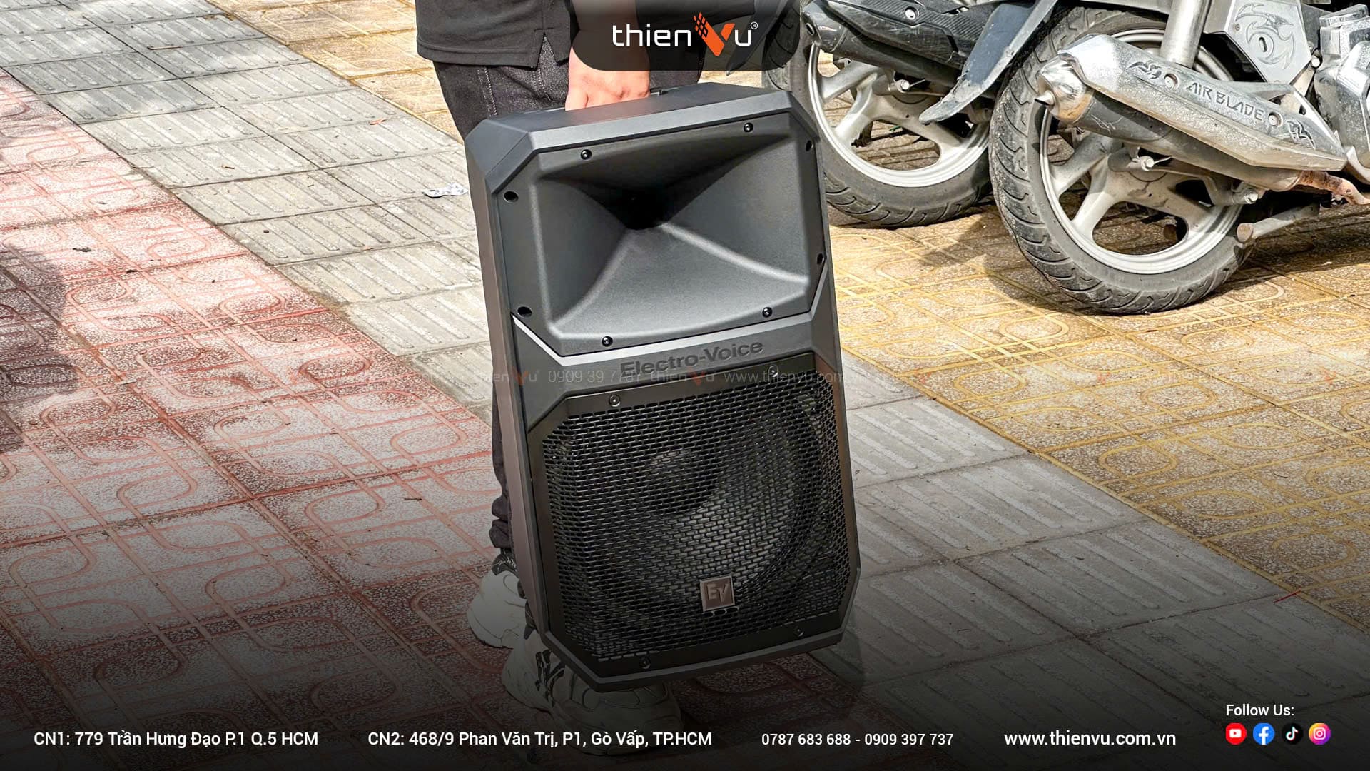 Loa Karaoke Di Động ElectroVoice EVIVA 12P Mới Nhất 2025