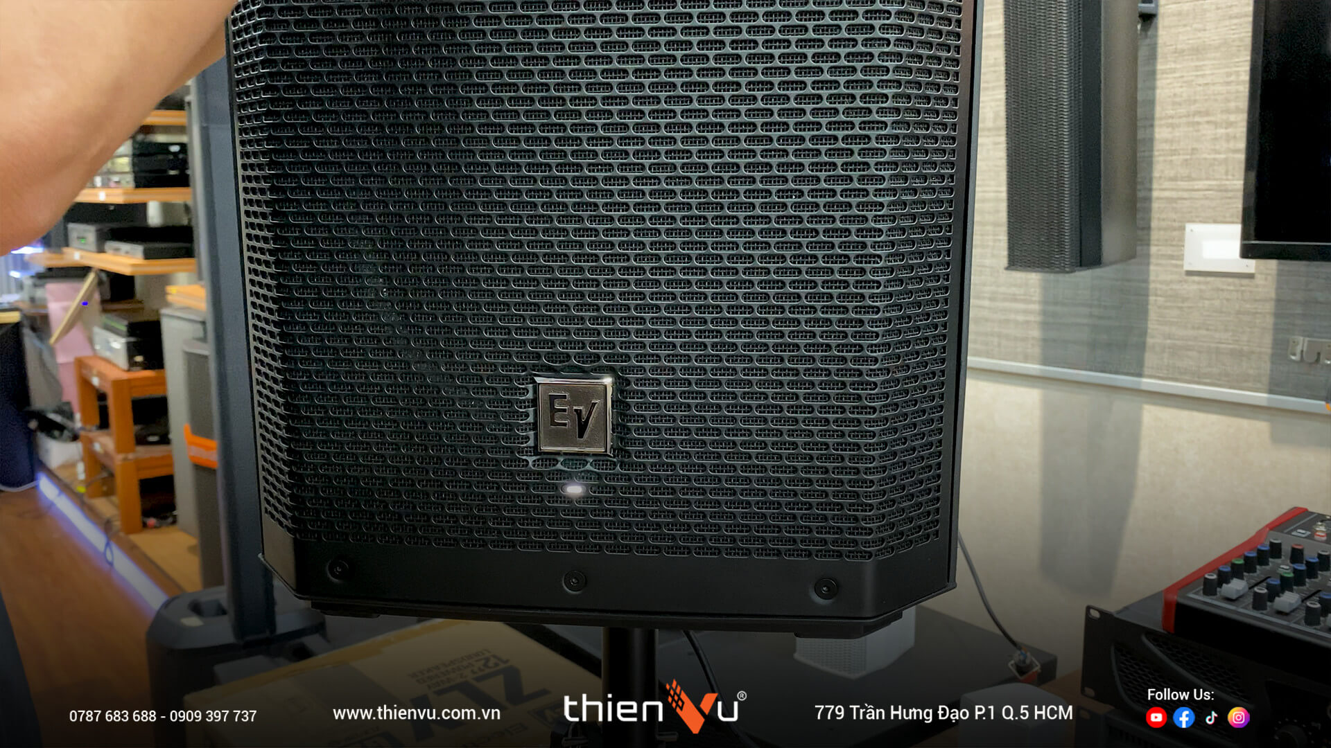 dan-loa-karaoke-gia-dinh-electro-voice-zlx-12p-g2