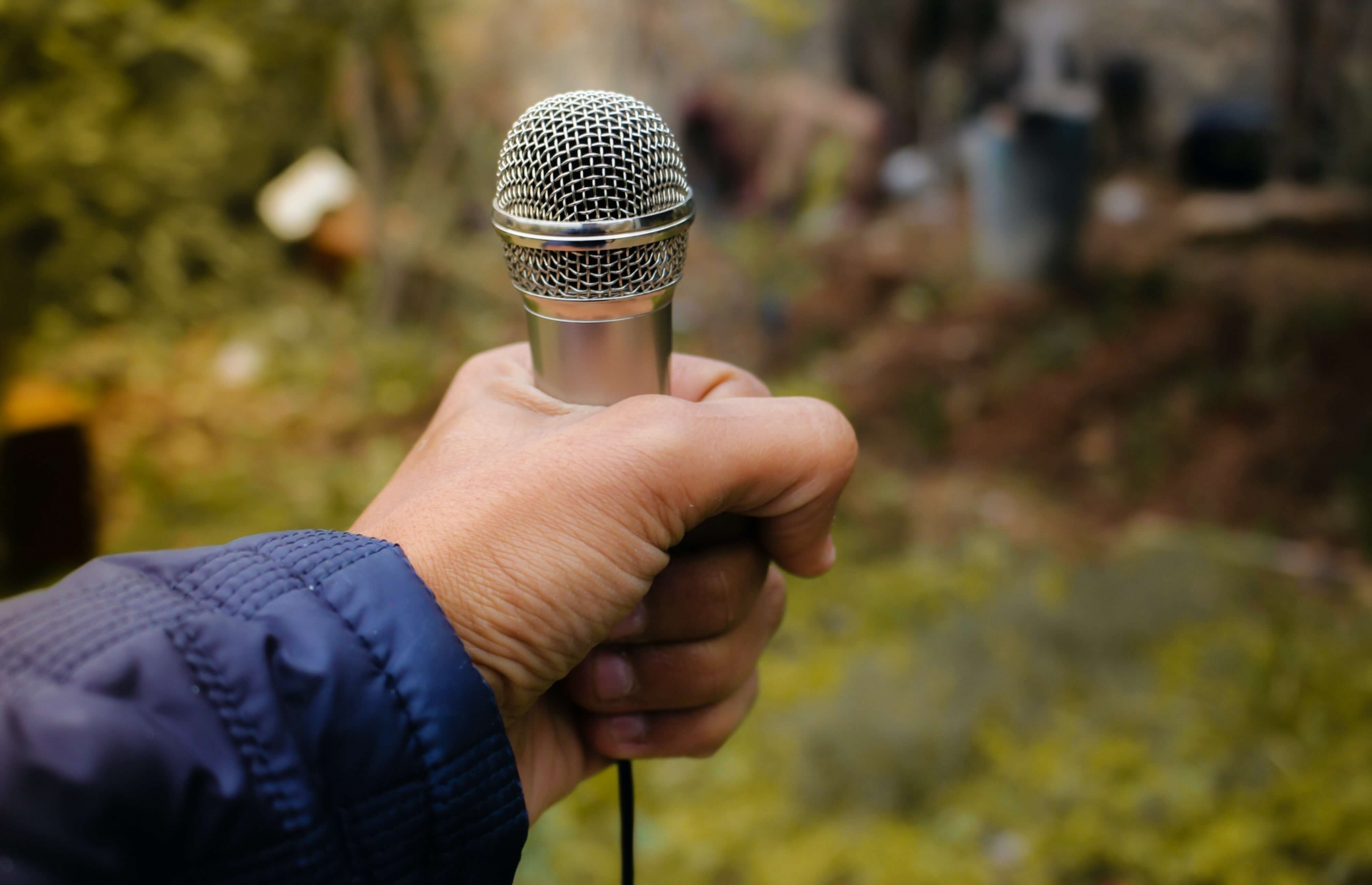 cach-chinh-micro-karaoke-co-day