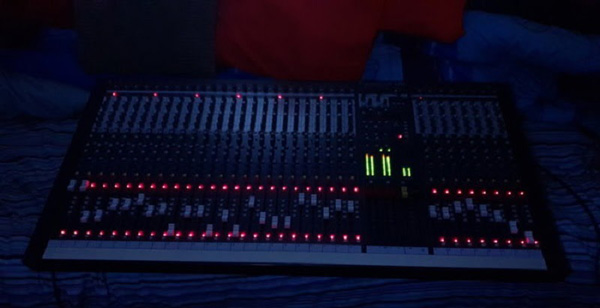 Mua Mixer Soundcraft LX7ii 32