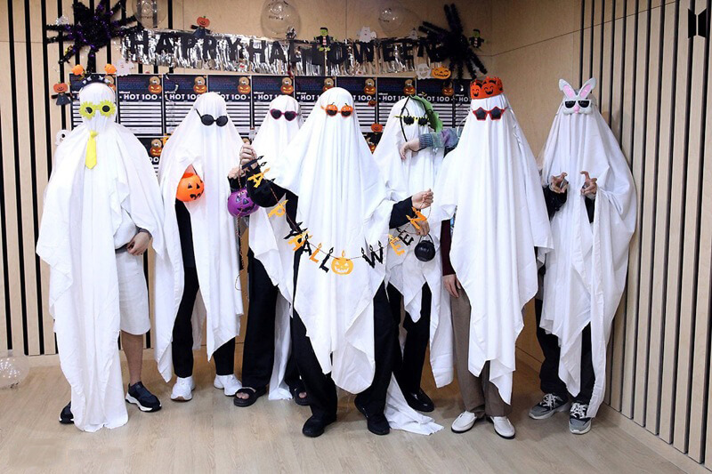 hoa-trang-thanh-ma-halloween-sieu-don-gian