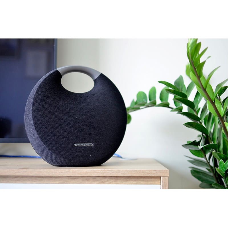 loa-bluetooth-cho-du-lich-he-harman-kardon-onyx-studio5