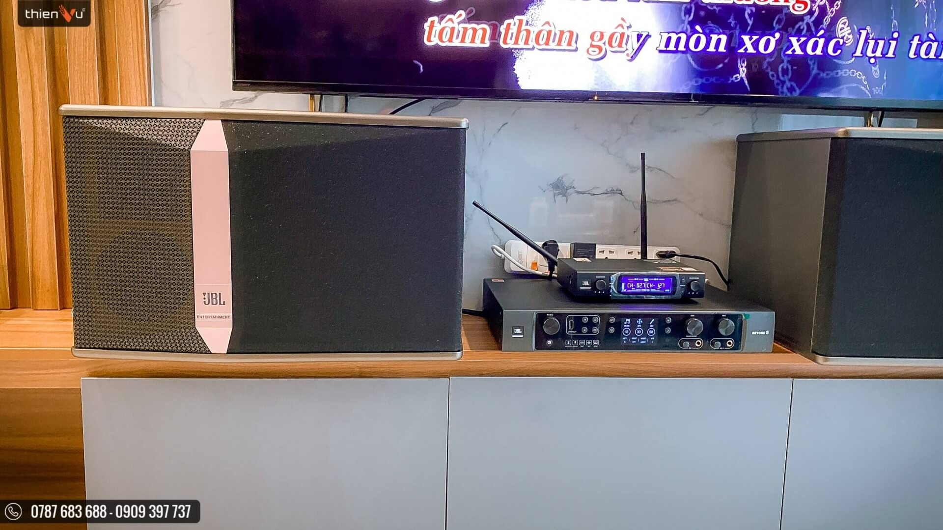 Dan-loa-karaoke-jbl-ki-510-thien-vu-audio